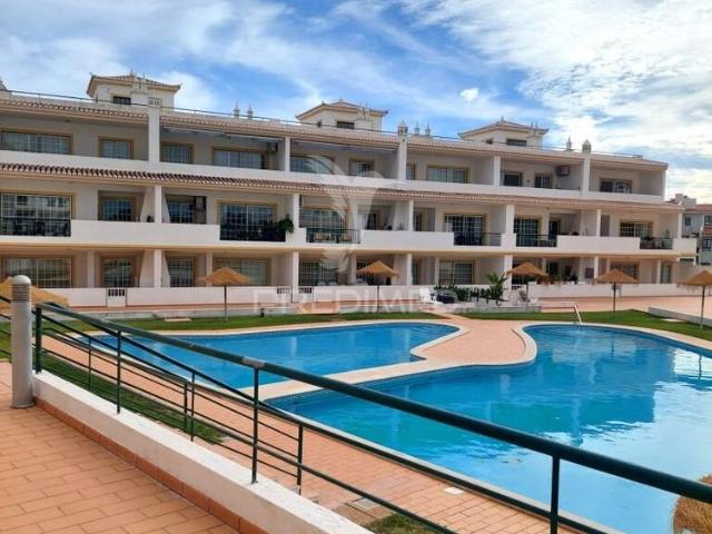 Vilamoura o seu refúgio com estilo num t1 em condomínio com piscina