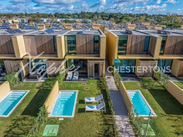 Vilamoura Moradia Geminada de 2 Quartos à Venda 157m² Quarteira