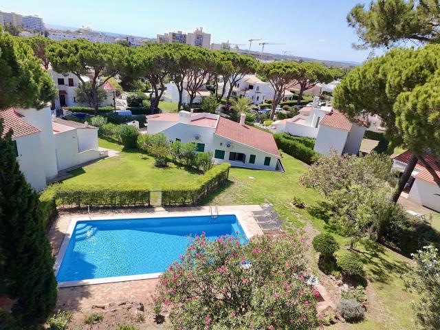 VILAMOURA VINTAGE VILLA WITH POOL by HOMING