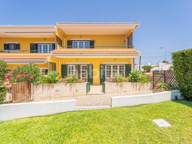 Vilas do Cobre, Cascais | Moradia Geminada T4 com Jardim e Piscina | Garagem