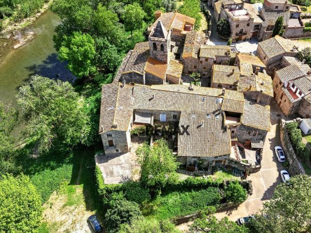 VILEH01 Vilert | Casa de pueblo con piscina y más de 500 m² entre el Empordà y el Pla de l’Estany