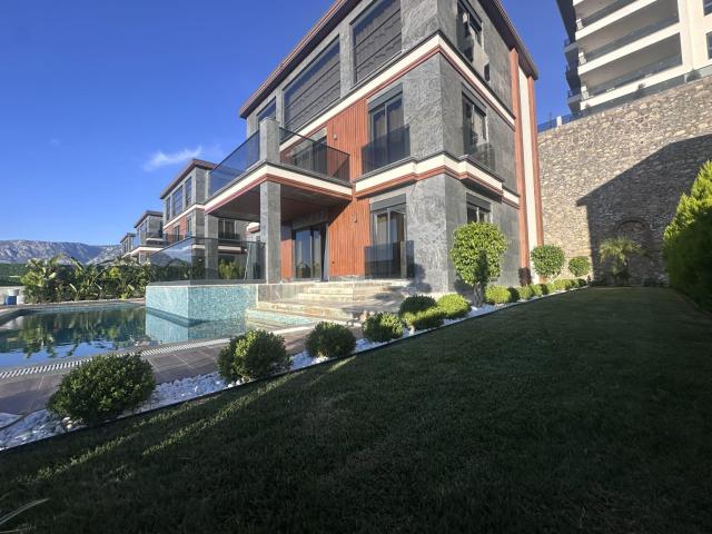 Villa 4+1 Alanya, Antalya, Türkiye 221324