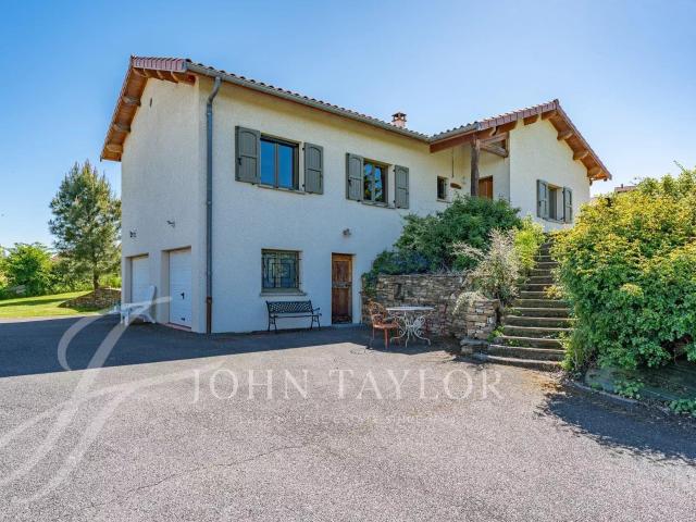 Villa 4/5 ch avec vue dégagée 139m² Saint Chamond
