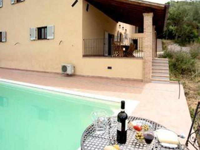 Villa 4 camere da letto, Narni Umbria 05035 ES104294740
