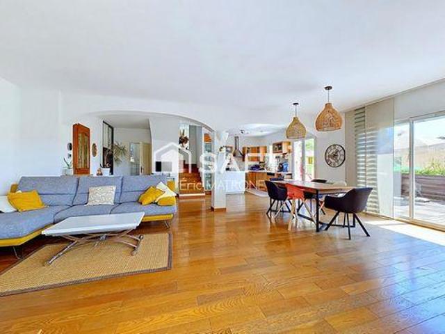 Villa 4 chambres, Marseille 11e Arrondissement Provence 13011 ES104110661