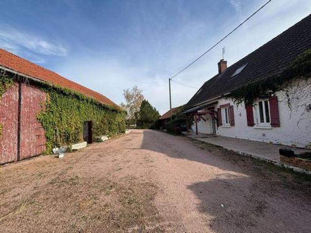 Villa 4 chambres, Montaigu Auvergne 03150 DLS105764629