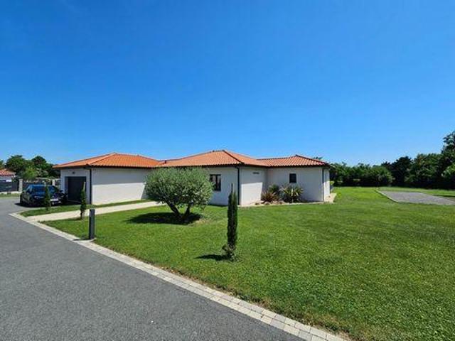 Villa 4 chambres, Montpensier Auvergne 63260 DS102919364