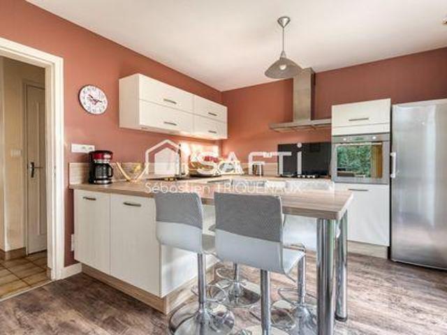 Villa 4 chambres, Montreuil Pays de la Loire 49460 DS100784716