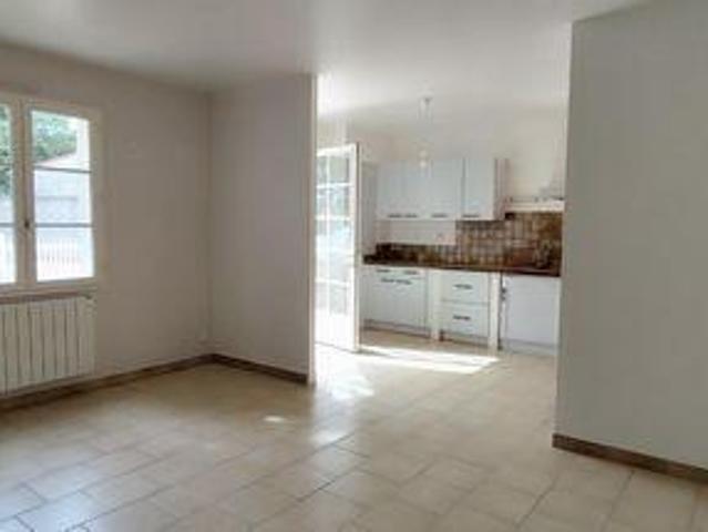 Villa 4 chambres, Nere Poitou 17510 ES105656365