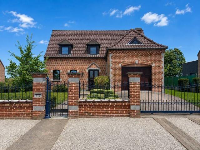 Villa 4 chambres avec bureau, jardin et garage Estinnes