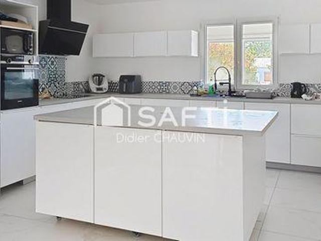 Villa 4 chambres, Aigrefeuille Poitou 17290 DS102721177
