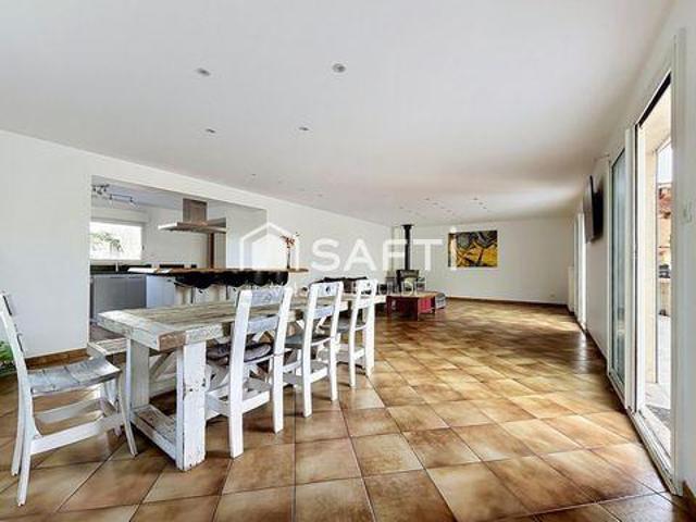 Villa 4 chambres, Ambares Aquitaine 33440 ES105201058