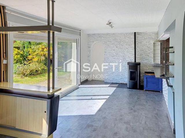 Villa 4 chambres, Ambrieres Pays de la Loire 53300 DS102251650