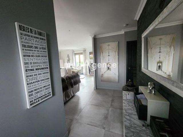 Villa 4 chambres, Bassens Aquitaine 33530 ES98546360
