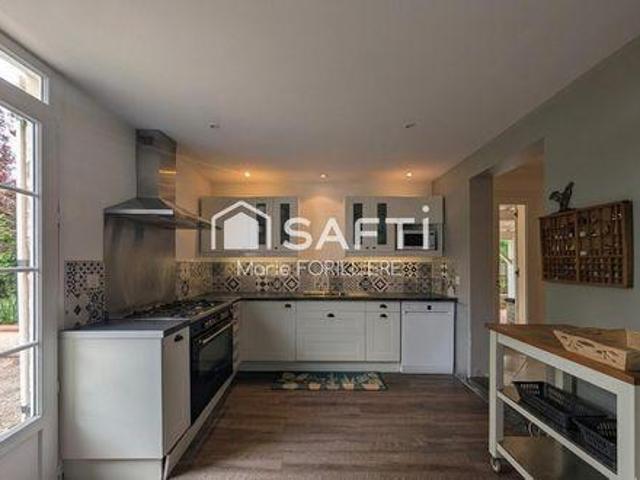 Villa 4 chambres, Bayas Aquitaine 33230 DS102525056