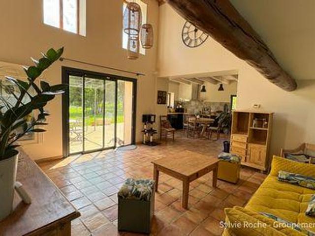 Villa 4 chambres, Caderousse Provence Alpes Côte d'Azur 84860 ES96312533