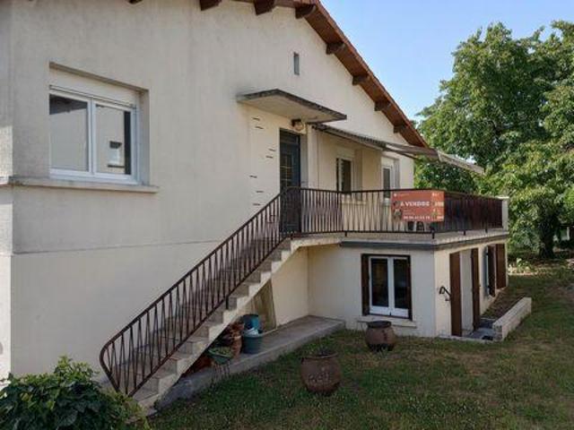 Villa 4 chambres, Chalais Poitou 16210 DLS103376628