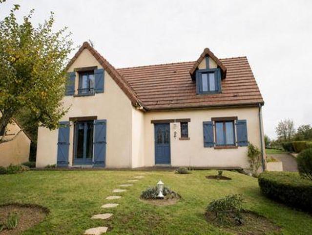 Villa 4 chambres, Chateaumeillant Centre 18370 DS102276102