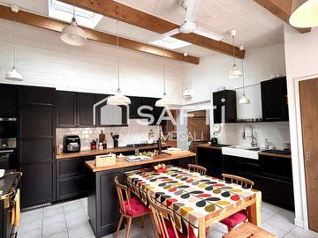 Villa 4 chambres, Coubeyrac Aquitaine 33890 DS100191264