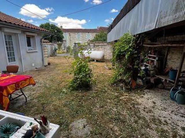 Villa 4 chambres, Fontclaireau Poitou 16230 DS103927197