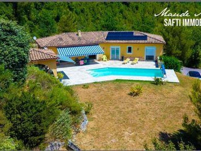 Villa 4 chambres, Gareoult Provence 83136 DS103428897