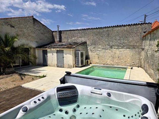 Villa 4 chambres, Gibourne Poitou 17160 DS105103183