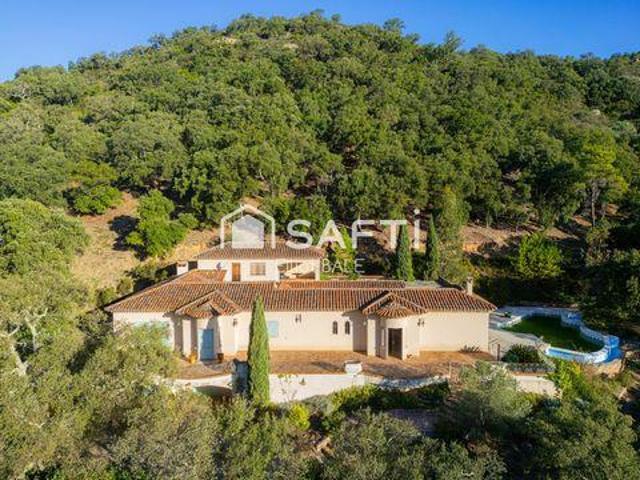 Villa 4 chambres, La Mole Provence 83310 ELS101350010