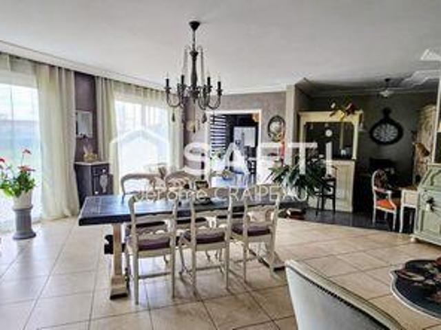 Villa 4 chambres, La Roche Pays de la Loire 85000 DS100501314