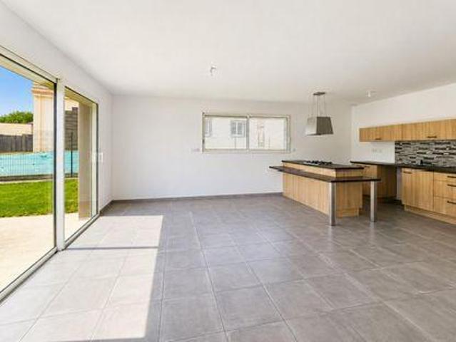 Villa 4 chambres, La Suze Pays de la Loire 72210 DS102706479