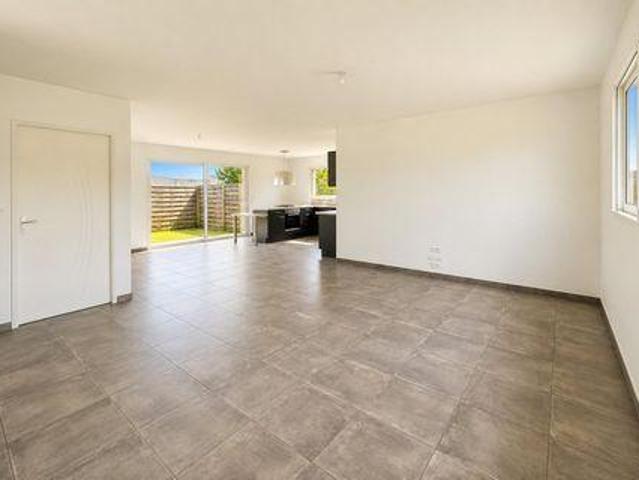 Villa 4 chambres, La Suze Pays de la Loire 72210 DS102706481