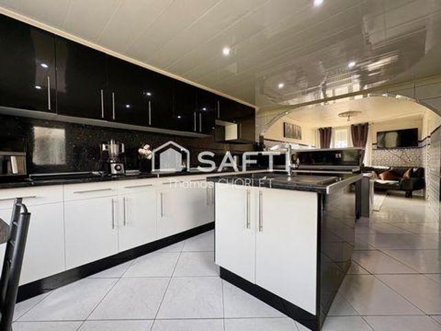 Villa 4 chambres, Laon Picardie 02000 DLS101167347
