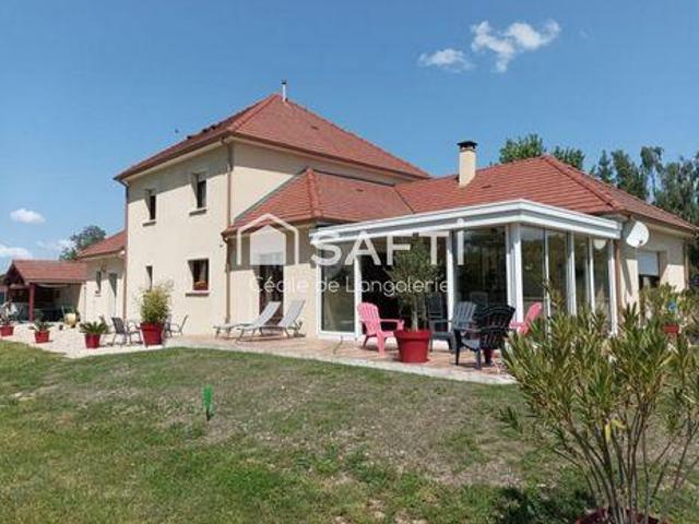 Villa 4 chambres, Le Blanc Centre 36300 DS102275871