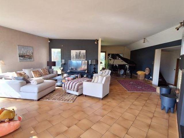 Villa 4 chambres, Le Breuil Bourgogne 71670 ES99805925