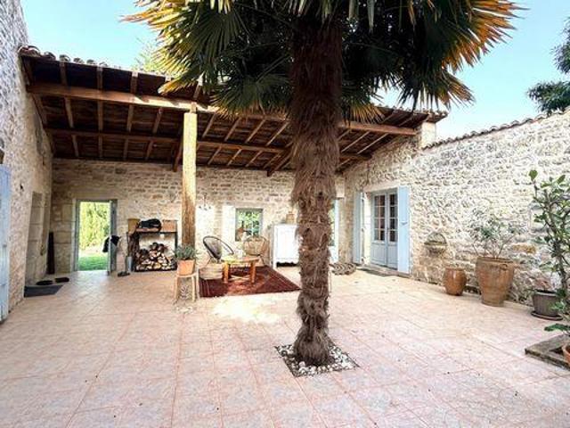 Villa 4 chambres, Le Douhet Poitou 17100 DS102311056