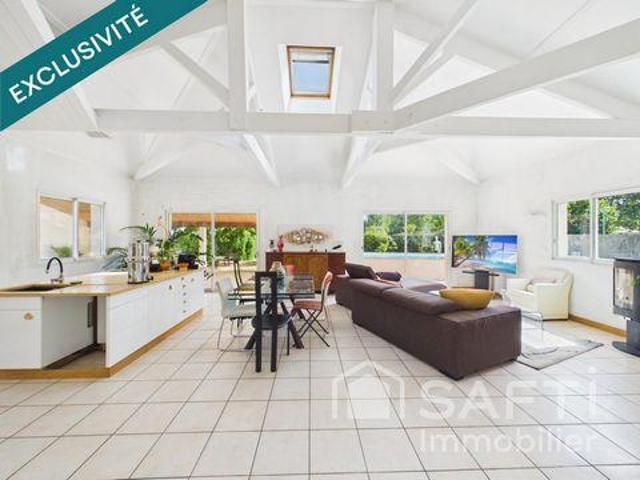Villa 4 chambres, Le Taillan Aquitaine 33320 DS103659763