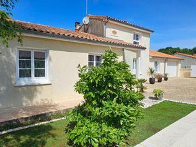 Villa 4 chambres, Puymoyen Poitou 16400 ES102251722
