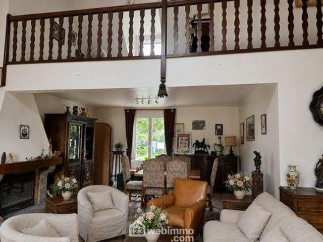 Villa 4 chambres, Ploëzal Bretagne 22260 DS105510517