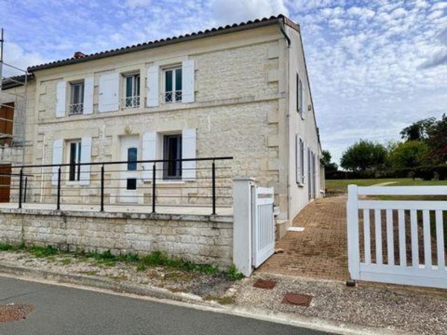 Villa 4 chambres, Pons Poitou 17800 DS105607463