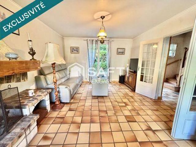 Villa 4 chambres, Pontoise Île 95300 DLS105138730