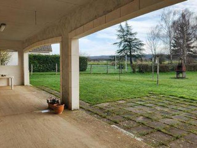 Villa 4 chambres, Pouilloux Bourgogne 71230 DS101456266