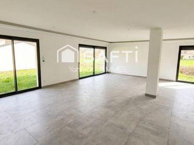Villa 4 chambres, Saint Midi 12400 DLS101596638