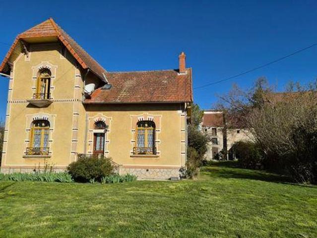 Villa 4 chambres, Saint Auvergne 03800 DS100454582