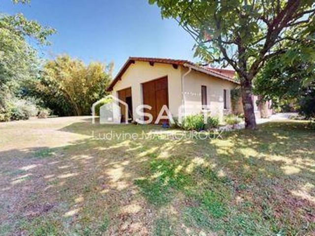 Villa 4 chambres, Saint Poitou 16310 ES100725327