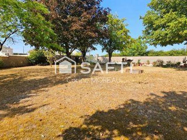 Villa 4 chambres, Saint Poitou 16720 DLS104565559
