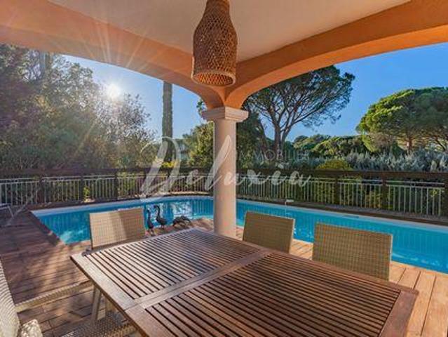 Villa 4 chambres, Saint Raphael Provence Alpes Côte d'Azur 83700 DLS88842276