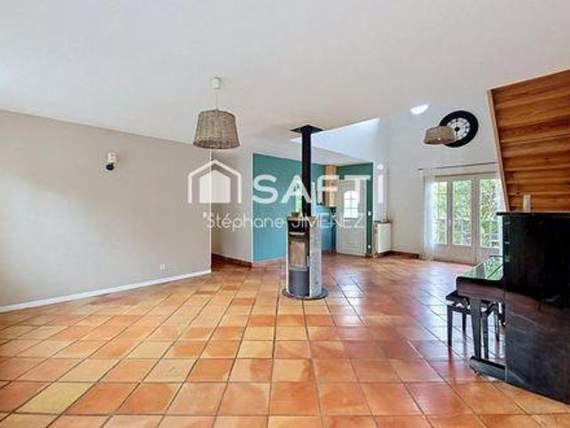 Villa 4 chambres, Sainte Aquitaine 33560 DS105826244