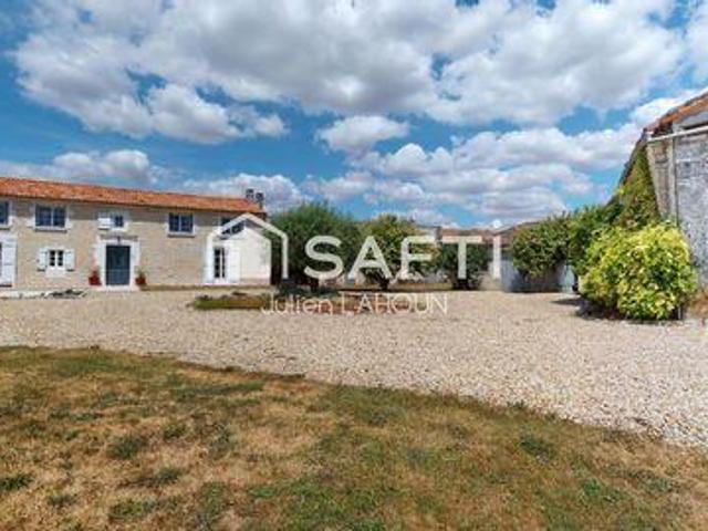 Villa 4 chambres, Sigogne Poitou 16200 ELS104880661