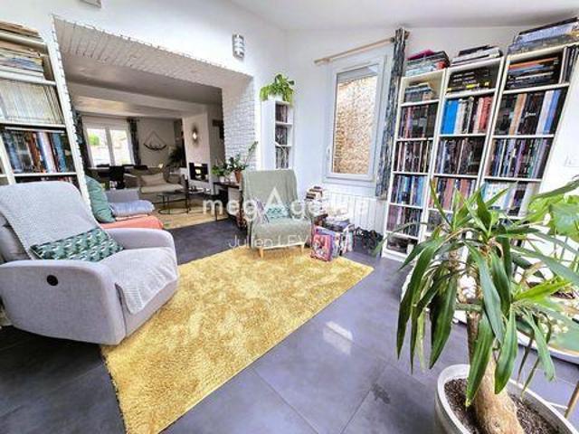 Villa 4 chambres, Sours Centre 28630 DS102525641