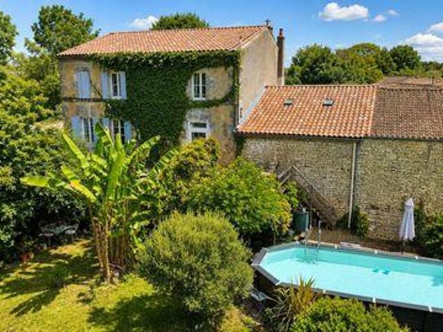 Villa 4 chambres, Taillebourg Poitou 17350 DS103327001