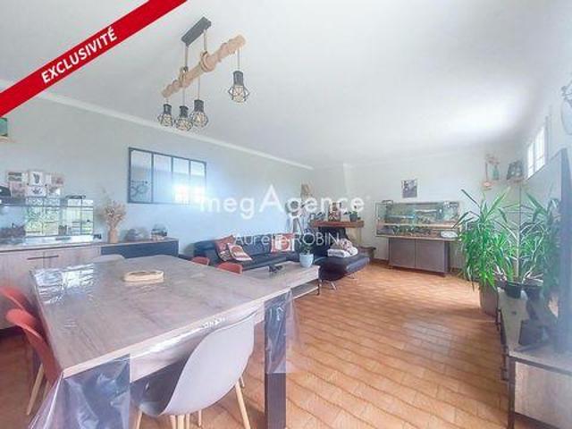 Villa 4 chambres, Thouars Poitou 79100 DS102440480